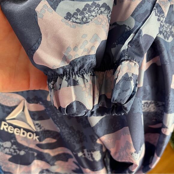 REEBOK | Blue Camouflage Windbreaker Pullover Jacket | Top - Picture 9 of 14